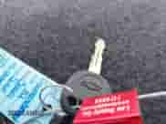 2002 Chevrolet Silverado 1500 LS z VIN 1GCEK14T42Z307678, wystawiony jako IAAI lot #43248833 z przebiegiem 210 671 mil mil oraz . Historia ofert i sprzedaży dostępna na DreamBid. Obrazek 11.