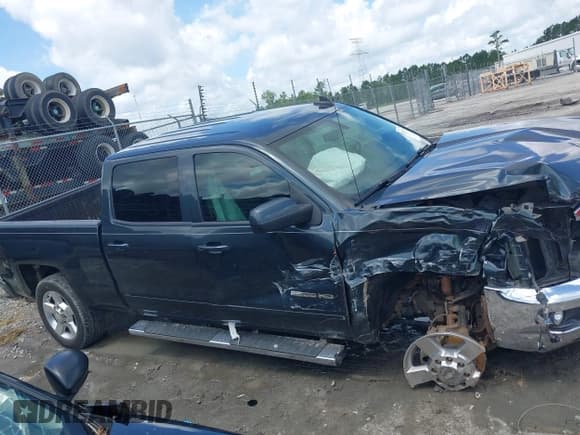 ✅ 2017 Chevrolet Silverado 2500HD LT • VIN: 1GC1KVEG1HF150872 • Lot: 42517729. Listed on IAAI with 100,405 mi. Free auction sales archive from the USA and detailed vehicle history report at DreamBid. Image 13.