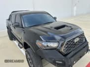 ✅ 2023 Toyota Tacoma SR • VIN: 3TYCZ5AN0PT110522 • Lot: 41928557. Wystawiony na IAAI z przebiegiem 45 116 mil. Bezpłatny archiwum sprzedaży aukcyjnych z USA i szczegółowy raport historii pojazdu na DreamBid. Zdjęcie 2.