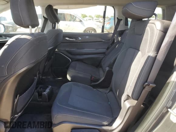 ✅ 2021 Jeep Grand Cherokee Laredo • VIN: 1C4RJKAG1M8202428 • Lot: 52357395. Listed on Copart with 68,378 mi. Free auction sales archive from the USA and detailed vehicle history report at DreamBid. Image 11.