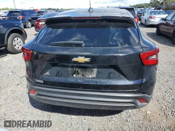 2024 Chevrolet Trax LS with VIN KL77LFE29RC244788, listed as a Copart auction lot 86167595 with 14,412 mi miles and Clean title. Bid and sale history available at DreamBid. Image 6.