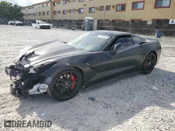 2014 Chevrolet Corvette Z51 1LT z VIN 1G1YG2D75E5120218, wystawiony jako Copart lot #66126405 z przebiegiem 72 249 mil mil oraz Szkoda całkowita • Salvage title. Historia ofert i sprzedaży dostępna na DreamBid. Obrazek 1.