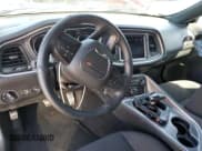 ✅ 2021 Dodge Challenger R/T Scat Pack • VIN: 2C3CDZFJ7MH662427 • Lot: 44582273. Wystawiony na Copart z przebiegiem Nie podano. Bezpłatny archiwum sprzedaży aukcyjnych z USA i szczegółowy raport historii pojazdu na DreamBid. Zdjęcie 8.