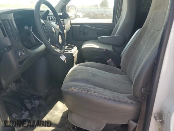 ✅ 2015 Chevrolet Express Cargo • VIN: 1GCWGFCF9F1260473 • Lot: 80816685. Listed on Copart with 338,810 mi. Free auction sales archive from the USA and detailed vehicle history report at DreamBid. Image 7.