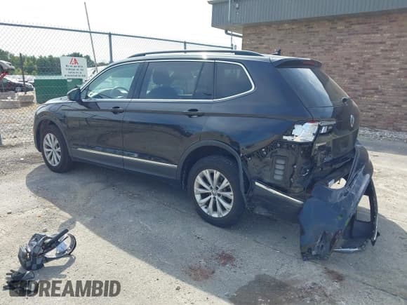 ✅ 2018 Volkswagen Tiguan SEL • VIN: 3VV2B7AX0JM084778 • Лот: 43200447. Опубликован ранее на IAAI с пробегом 77 889 миль. Бесплатный доступ к архиву аукционных продаж из США и подробный отчёт об истории автомобиля на DreamBid. Изображение 3.
