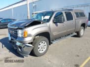 ✅ 2012 GMC Sierra 2500HD SLT • VIN: 1GT121C81CF149119 • Lot: 42745434. Wystawiony na IAAI z przebiegiem 172 132 mil. Bezpłatny archiwum sprzedaży aukcyjnych z USA i szczegółowy raport historii pojazdu na DreamBid. Zdjęcie 19.