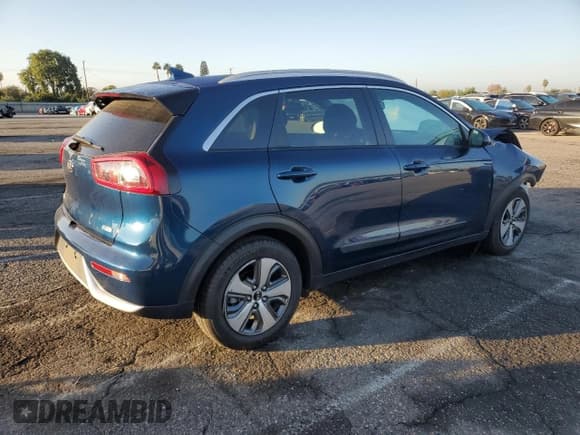✅ 2018 Kia Niro LX • VIN: KNDCB3LC8J5206587 • Lot: 82680165. Wystawiony na Copart z przebiegiem 51 636 mil. Bezpłatny archiwum sprzedaży aukcyjnych z USA i szczegółowy raport historii pojazdu na DreamBid. Zdjęcie 3.