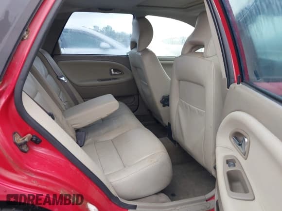 ✅ 2001 Volvo V40 • VIN: YV1VW295X1F632284 • Лот: 42426338. Опубликован ранее на IAAI с пробегом 161 048 миль. Бесплатный доступ к архиву аукционных продаж из США и подробный отчёт об истории автомобиля на DreamBid. Изображение 8.