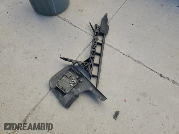 ✅ 2017 Ford F-350 Platinum • VIN: 1FT8W3B6XHEE46949 • Lot: 85487845. Listed on Copart with 179,305 mi. Free auction sales archive from the USA and detailed vehicle history report at DreamBid. Image 12.