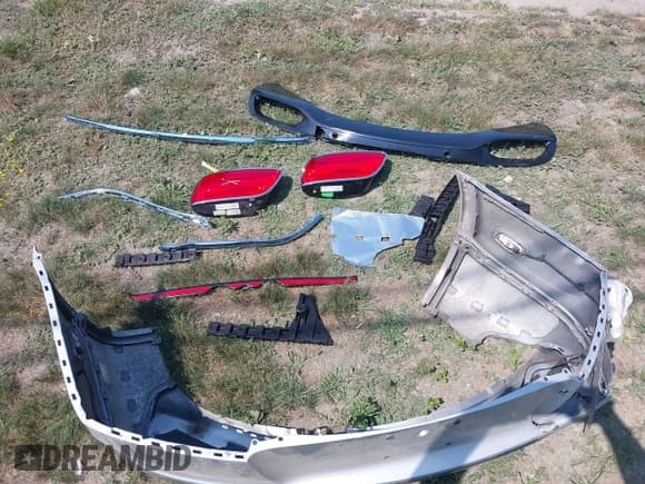 ✅ 2016 Bentley Continental GT • VIN: SCBFU7ZA8GC057190 • Lot: 42757257. Listed on IAAI with 60,413 mi. Free auction sales archive from the USA and detailed vehicle history report at DreamBid. Image 12.