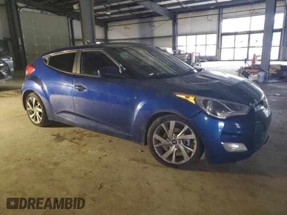 ✅ 2017 Hyundai Veloster • VIN: KMHTC6AD3HU311561 • Lot: 82177124. Wystawiony na Copart z przebiegiem 106 823 mil. Bezpłatny archiwum sprzedaży aukcyjnych z USA i szczegółowy raport historii pojazdu na DreamBid. Zdjęcie 4.