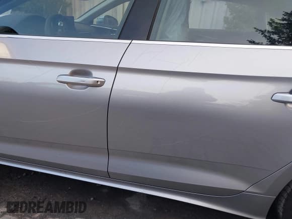 ✅ 2024 Audi A5 Sportback Premium • VIN: WAUABCF57RA023069 • Lot: 39079825. Listed on IAAI with 2,810 mi. Free auction sales archive from the USA and detailed vehicle history report at DreamBid. Image 19.