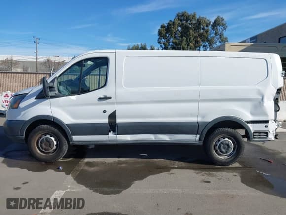 ✅ 2016 Ford Transit Cargo • VIN: 1FTYR1YM3GKA01650 • Лот: 41242238. Опубликован ранее на IAAI с пробегом 145 073 миль. Бесплатный доступ к архиву аукционных продаж из США и подробный отчёт об истории автомобиля на DreamBid. Изображение 15.