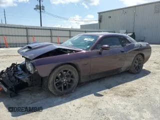 ✅ 2021 Dodge Challenger R/T • VIN: 2C3CDZBT5MH567811 • Lot: 71942684. Wystawiony na Copart z przebiegiem 57 060 mil. Bezpłatny archiwum sprzedaży aukcyjnych z USA i szczegółowy raport historii pojazdu na DreamBid. Zdjęcie 1.