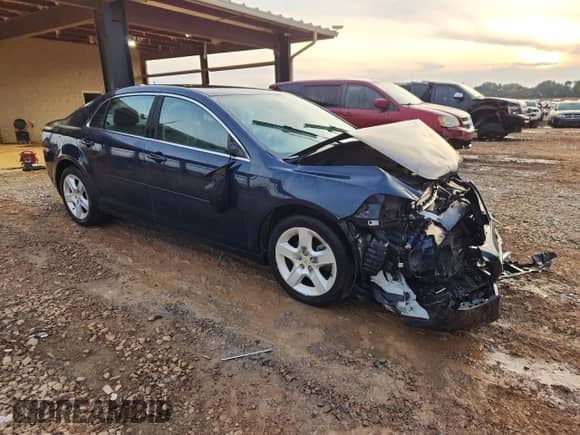 2011 Chevrolet Malibu 1LS z VIN 1G1ZB5E1XBF379694, wystawiony jako Copart lot #83865035 z przebiegiem 120 867 mil mil oraz Szkoda całkowita • Salvage title. Historia ofert i sprzedaży dostępna na DreamBid. Obrazek 4.