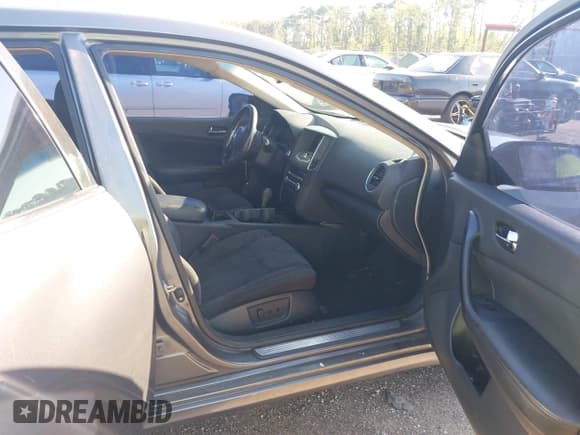 ✅ 2014 Nissan Maxima SV • VIN: 1N4AA5AP5EC436199 • Lot: 42887082. Listed on IAAI with 151,551 mi. Free auction sales archive from the USA and detailed vehicle history report at DreamBid. Image 5.