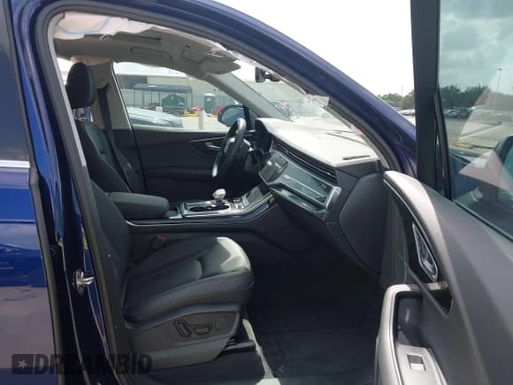 ✅ 2022 Audi Q7 Premium • VIN: WA1AXBF70ND018055 • Лот: 42701423. Опубликован ранее на IAAI с пробегом 51 390 миль. Бесплатный доступ к архиву аукционных продаж из США и подробный отчёт об истории автомобиля на DreamBid. Изображение 5.