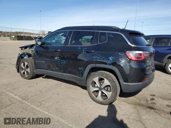 ✅ 2018 Jeep Compass Latitude • VIN: 3C4NJDBB4JT251634 • Lot: 92837505. Wystawiony na Copart z przebiegiem 102 886 mil. Bezpłatny archiwum sprzedaży aukcyjnych z USA i szczegółowy raport historii pojazdu na DreamBid. Zdjęcie 2.