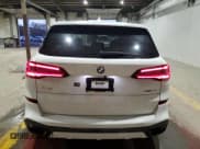 ✅ 2022 BMW X5 xDrive40i • VIN: 5UXCR6C04N9K42793 • Lot: 91638195. Wystawiony na Copart z przebiegiem 39 158 mil. Bezpłatny archiwum sprzedaży aukcyjnych z USA i szczegółowy raport historii pojazdu na DreamBid. Zdjęcie 6.