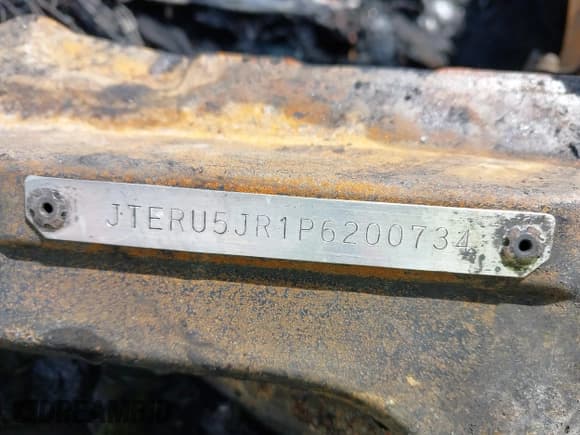 ✅ 2023 Toyota 4Runner TRD Off Road Premium • VIN: JTERU5JR1P6200734 • Lot: 42515218. Wystawiony na IAAI z przebiegiem 10 500 mil. Bezpłatny archiwum sprzedaży aukcyjnych z USA i szczegółowy raport historii pojazdu na DreamBid. Zdjęcie 9.