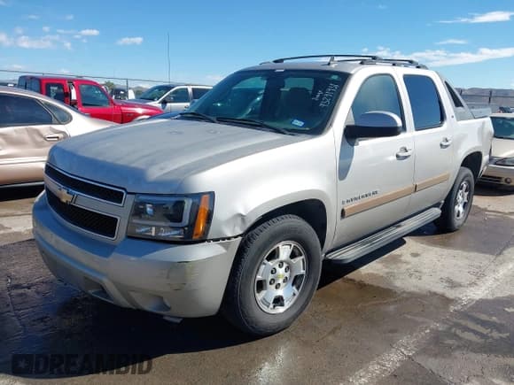✅ 2007 Chevrolet Avalanche LS • VIN: 3GNEC12067G108202 • Lot: 43291931. Listed on IAAI with Not provided. Free auction sales archive from the USA and detailed vehicle history report at DreamBid. Image 2.