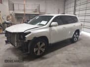 ✅ 2011 Toyota Highlander Limited • VIN: 5TDDK3EH1BS082431 • Lot: 42770921. Listed on IAAI with 111,741 mi. Free auction sales archive from the USA and detailed vehicle history report at DreamBid. Image 2.