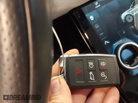 ✅ 2023 Land Rover Range Rover Velar R-Dynamic S • VIN: SALYT2EU3PA353170 • Лот: 43391986. Опубликован ранее на IAAI с пробегом 18 623 миль. Бесплатный доступ к архиву аукционных продаж из США и подробный отчёт об истории автомобиля на DreamBid. Изображение 11.