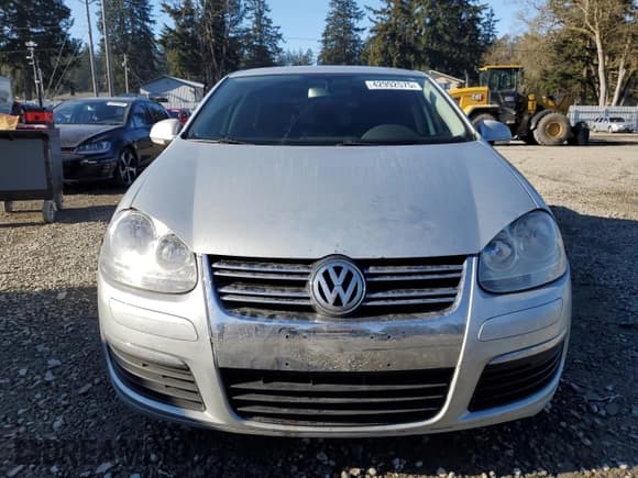 ✅ 2006 Volkswagen Jetta 2.5L • VIN: 3VWSG71K56M740742 • Лот: 42992575. Опубликован ранее на Copart с пробегом 180 726 миль. Бесплатный доступ к архиву аукционных продаж из США и подробный отчёт об истории автомобиля на DreamBid. Изображение 5.