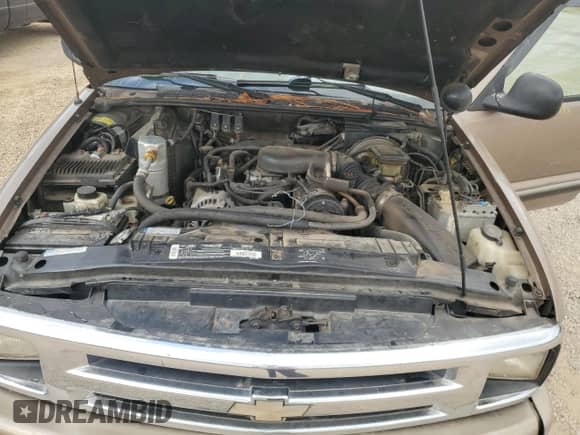 1996 Chevrolet S-10 LS с VIN 1GCCS19X0T8230365, выставлен на аукционе Copart как лот 73226094 с пробегом 194 758 миль миль и Списание • Salvage title. История ставок и продаж доступна на DreamBid. Изображение 11.