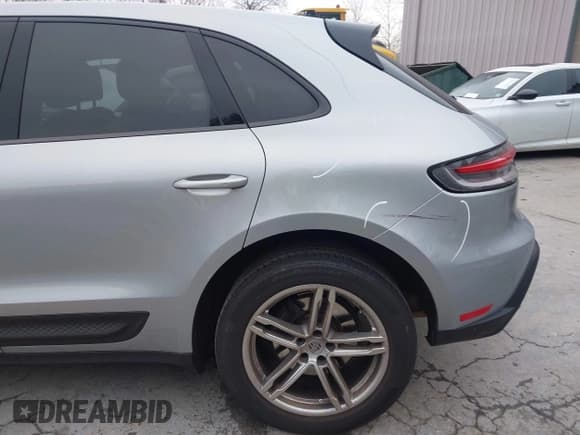 ✅ 2023 Porsche Macan • VIN: WP1AA2A58PLB07022 • Лот: 43782320. Опубликован ранее на IAAI с пробегом 14 612 миль. Бесплатный доступ к архиву аукционных продаж из США и подробный отчёт об истории автомобиля на DreamBid. Изображение 6.