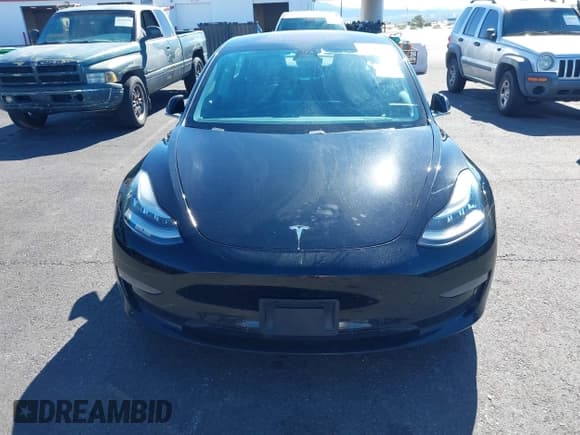 ✅ 2019 Tesla Model 3 Mid Range • VIN: 5YJ3E1EA1KF306117 • Лот: 43477225. Опубликован ранее на IAAI с пробегом 121 347 миль. Бесплатный доступ к архиву аукционных продаж из США и подробный отчёт об истории автомобиля на DreamBid. Изображение 6.