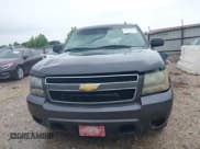 ✅ 2010 Chevrolet Suburban LS • VIN: 1GNUCHE07AR213838 • Lot: 42523274. Listed on IAAI with 251,109 mi. Free auction sales archive from the USA and detailed vehicle history report at DreamBid. Image 12.