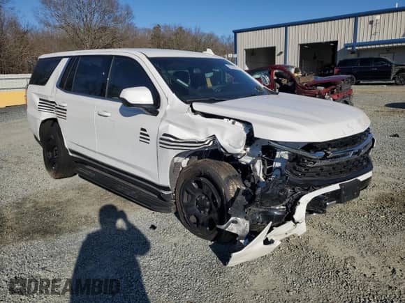2023 Chevrolet Tahoe Commercial z VIN 1GNSKLED5PR183036, wystawiony jako Copart lot #88043635 z przebiegiem 9 421 mil mil oraz Szkoda całkowita • Salvage title. Historia ofert i sprzedaży dostępna na DreamBid. Obrazek 4.