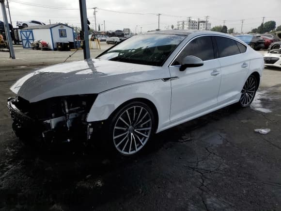 ✅ 2019 Audi A5 Sportback Premium Plus • VIN: WAUBNCF57KA091423 • Lot: 85386825. Wystawiony na Copart z przebiegiem 45 064 mil. Bezpłatny archiwum sprzedaży aukcyjnych z USA i szczegółowy raport historii pojazdu na DreamBid. Zdjęcie 1.