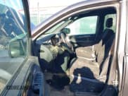 ✅ 2017 Dodge Grand Caravan SE • VIN: 2C4RDGBG9HR568358 • Lot: 43417063. Wystawiony na IAAI z przebiegiem 202 423 mil. Bezpłatny archiwum sprzedaży aukcyjnych z USA i szczegółowy raport historii pojazdu na DreamBid. Zdjęcie 5.