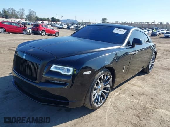 ✅ 2016 Rolls-Royce Wraith • VIN: SCA665C51GUX85992 • Lot: 41344751. Wystawiony na IAAI z przebiegiem 42 675 mil. Bezpłatny archiwum sprzedaży aukcyjnych z USA i szczegółowy raport historii pojazdu na DreamBid. Zdjęcie 2.