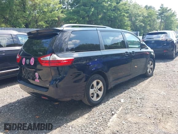 ✅ 2015 Toyota Sienna LE AAS • VIN: 5TDKK3DC2FS589471 • Lot: 42867927. Listed on IAAI with 156,259 mi. Free auction sales archive from the USA and detailed vehicle history report at DreamBid. Image 4.