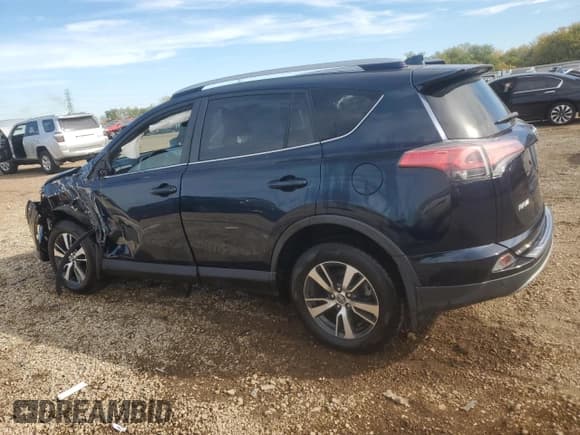 ✅ 2018 Toyota RAV4 XLE • VIN: JTMRFREV3JJ732391 • Lot: 90033145. Listed on Copart with 59,349 mi. Free auction sales archive from the USA and detailed vehicle history report at DreamBid. Image 2.