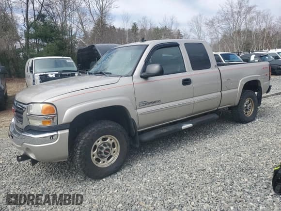 ✅ 2007 GMC Sierra 2500HD SLE1 • VIN: 1GTHK29D47E140323 • Лот: 52138625. Опубликован ранее на Copart с пробегом 122 914 миль. Бесплатный доступ к архиву аукционных продаж из США и подробный отчёт об истории автомобиля на DreamBid. Изображение 1.