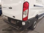 ✅ 2020 Ford Transit Cargo • VIN: 1FTBR1Y81LKA74678 • Lot: 41173381. Wystawiony na IAAI z przebiegiem 39 137 mil. Bezpłatny archiwum sprzedaży aukcyjnych z USA i szczegółowy raport historii pojazdu na DreamBid. Zdjęcie 22.