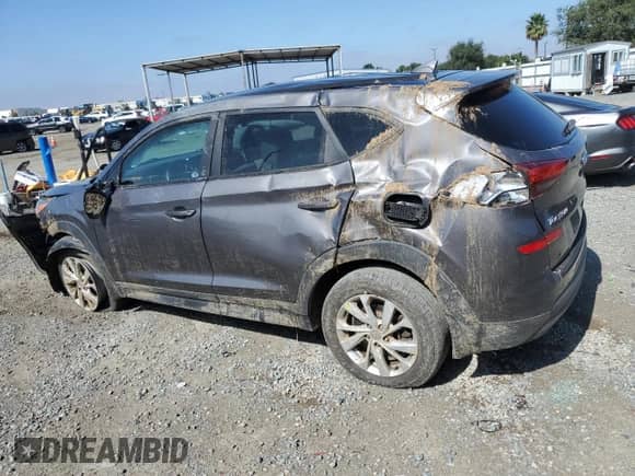 2020 Hyundai Tucson SE z VIN KM8J23A46LU106074, wystawiony jako Copart lot #81635025 z przebiegiem 106 035 mil mil oraz Szkoda całkowita • Salvage title. Historia ofert i sprzedaży dostępna na DreamBid. Obrazek 2.