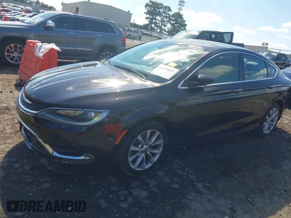 ✅ 2015 Chrysler 200 C • VIN: 1C3CCCCG0FN524196 • Лот: 43478048. Опубликован ранее на IAAI с пробегом 89 791 миль. Бесплатный доступ к архиву аукционных продаж из США и подробный отчёт об истории автомобиля на DreamBid. Изображение 2.