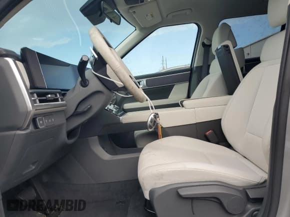 ✅ 2024 Hyundai Santa Fe SE • VIN: 5NMP14GL6RH018020 • Lot: 67922215. Listed on Copart with 12,075 mi. Free auction sales archive from the USA and detailed vehicle history report at DreamBid. Image 7.