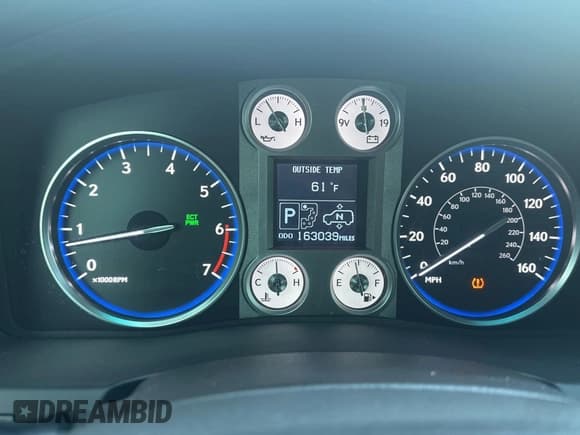 ✅ 2011 Lexus LX 570 • VIN: JTJHY7AX7B4058972 • Lot: 77684774. Listed on Copart with 163,039 mi. Free auction sales archive from the USA and detailed vehicle history report at DreamBid. Image 8.