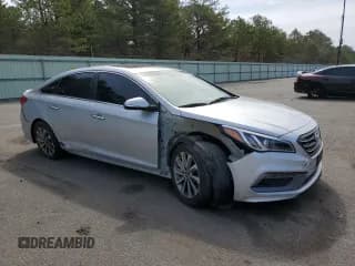 ✅ 2017 Hyundai Sonata Sport • VIN: 5NPE34AF0HH551499 • Lot: 47924743. Listed on Copart with 35,426 mi. Free auction sales archive from the USA and detailed vehicle history report at DreamBid. Image 4.