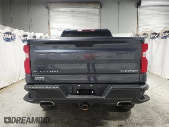 ✅ 2021 Chevrolet Silverado 1500 Custom Trail Boss • VIN: 1GCPYCEF3MZ234429 • Lot: 81342815. Wystawiony na Copart z przebiegiem 177 446 mil. Bezpłatny archiwum sprzedaży aukcyjnych z USA i szczegółowy raport historii pojazdu na DreamBid. Zdjęcie 6.
