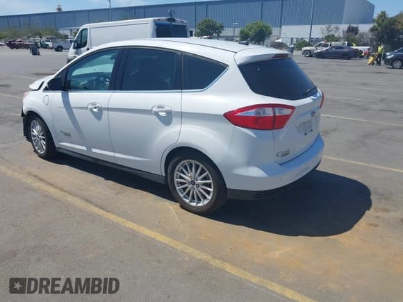 ✅ 2016 Ford C-Max SEL • VIN: 1FADP5CUXGL101893 • Лот: 42789782. Опубликован ранее на IAAI с пробегом 68 073 миль. Бесплатный доступ к архиву аукционных продаж из США и подробный отчёт об истории автомобиля на DreamBid. Изображение 3.