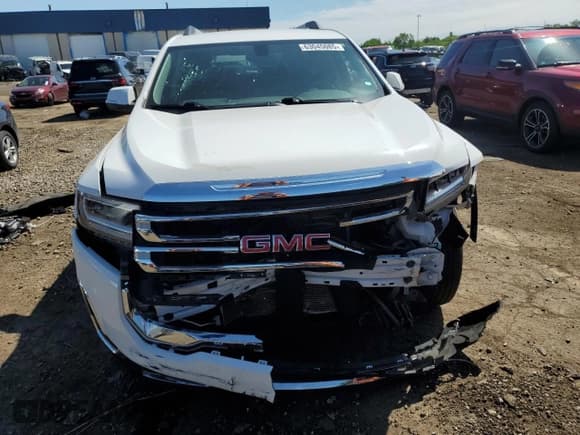 ✅ 2020 GMC Acadia SLE • VIN: 1GKKNKLS3LZ204993 • Lot: 63045085. Wystawiony na Copart z przebiegiem 39 057 mil. Bezpłatny archiwum sprzedaży aukcyjnych z USA i szczegółowy raport historii pojazdu na DreamBid. Zdjęcie 5.