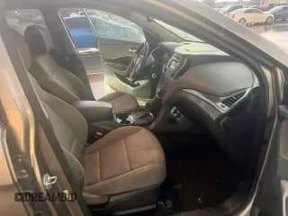 ✅ 2015 Hyundai Santa Fe • VIN: 5XYZU3LB2FG297317 • Лот: 85947915. Опубликован ранее на Copart с пробегом 130 657 миль. Бесплатный доступ к архиву аукционных продаж из США и подробный отчёт об истории автомобиля на DreamBid. Изображение 5.