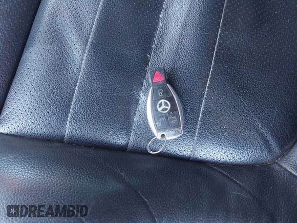 ✅ 2018 Mercedes-Benz C 300 • VIN: WDDWJ4KB8JF700558 • Lot: 41335869. Listed on IAAI with 132,000 mi. Free auction sales archive from the USA and detailed vehicle history report at DreamBid. Image 11.